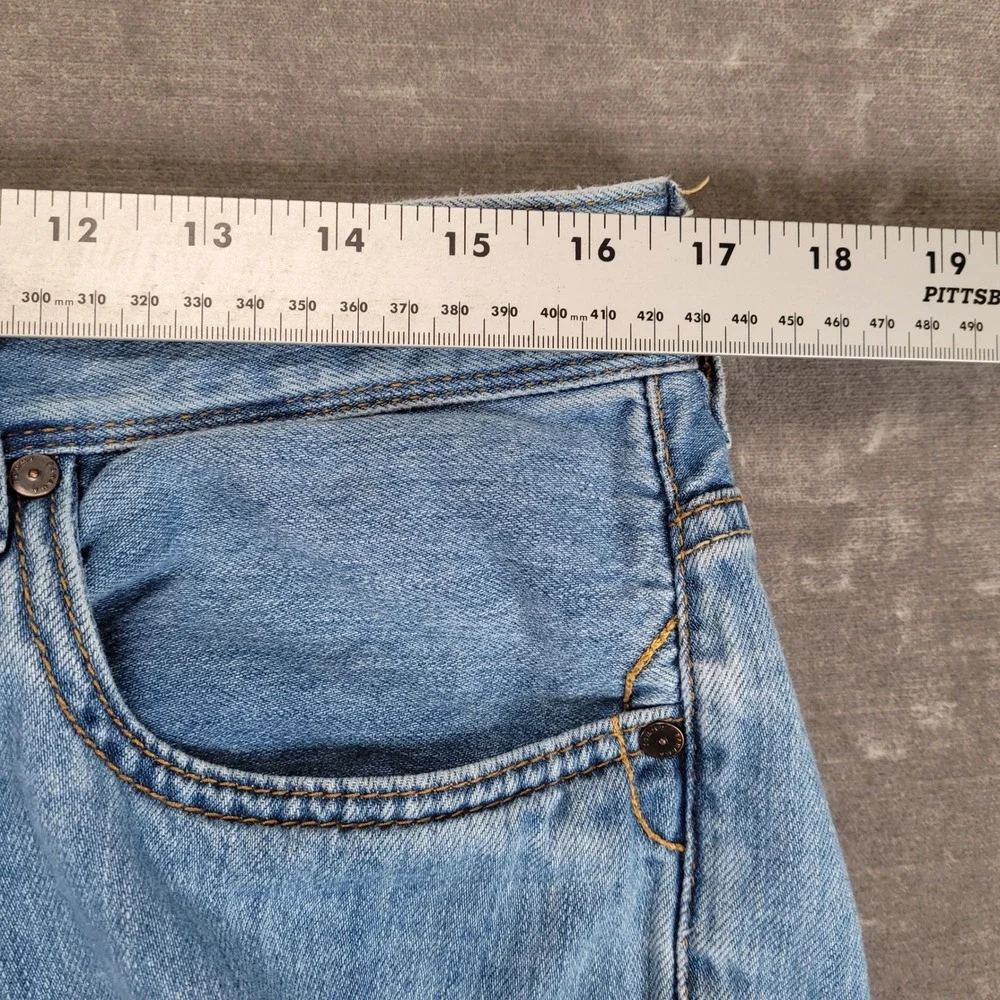 Tommy Bahama Cayman Island Relaxed Mens Jeans Actual Sz 34x29 Light Wash‎ Blue